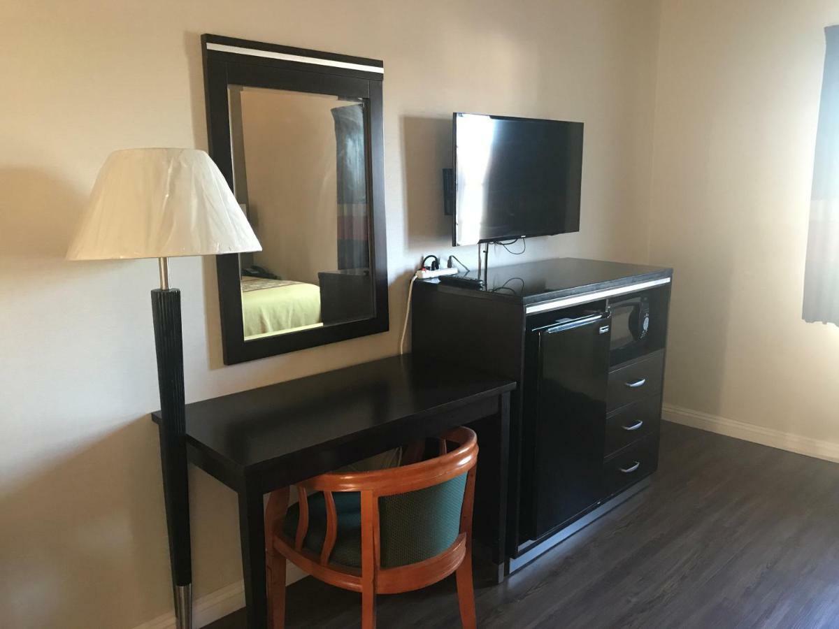 Manhattan Inn & Suites Manhattan Beach Extérieur photo