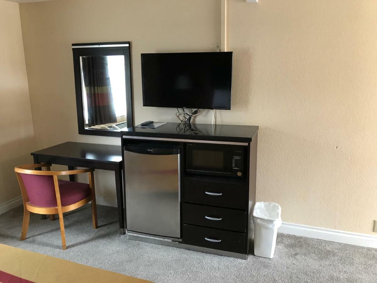 Manhattan Inn & Suites Manhattan Beach Extérieur photo